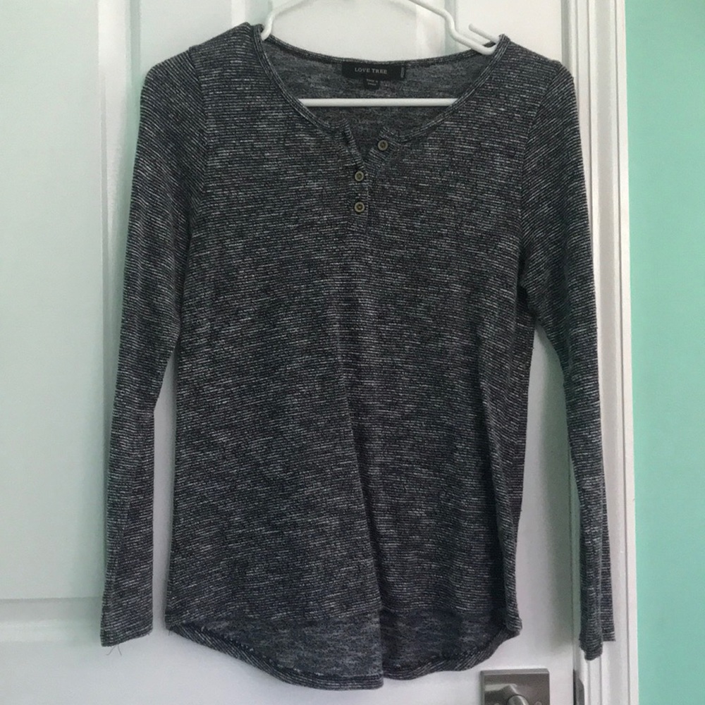 Marbled Gray Long Sleeve Top with Buttons